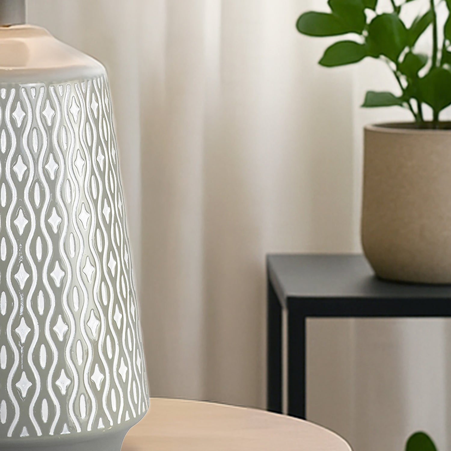Textured Ceramic Base