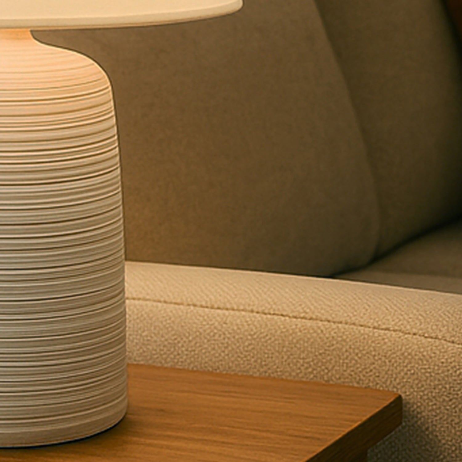 Linear Textured Ceramic Base