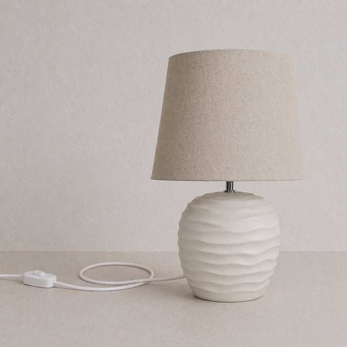 Urban Style Calaeno Ceramic Table Lamp – Cream