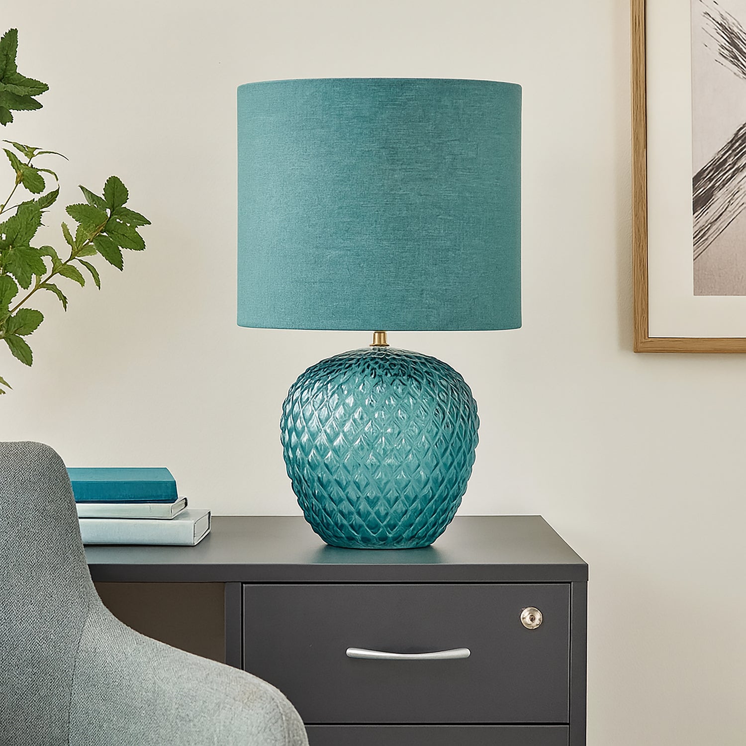 Versatile, Neutral Styling perfect for any room