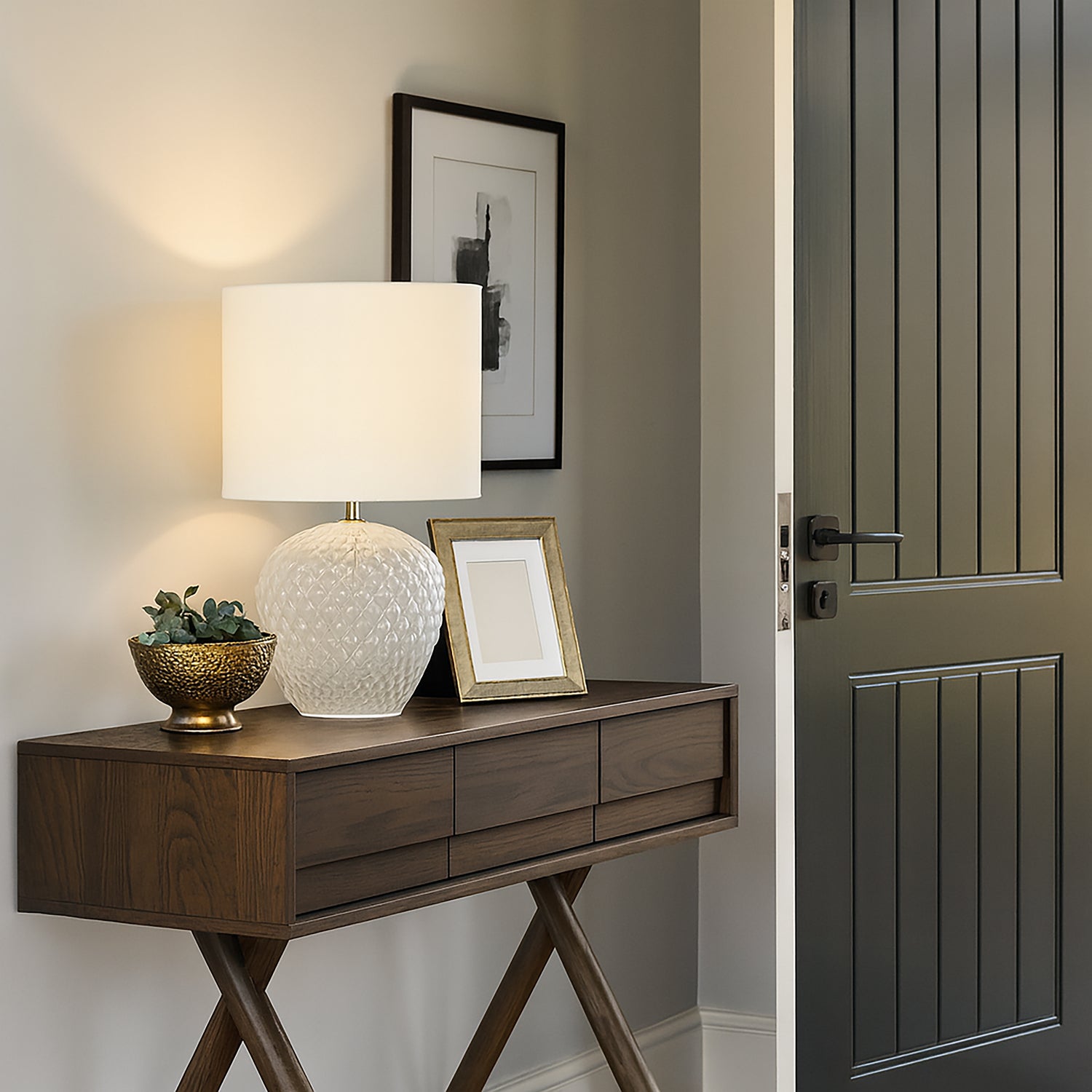 Versatile, Neutral Styling perfect for any room